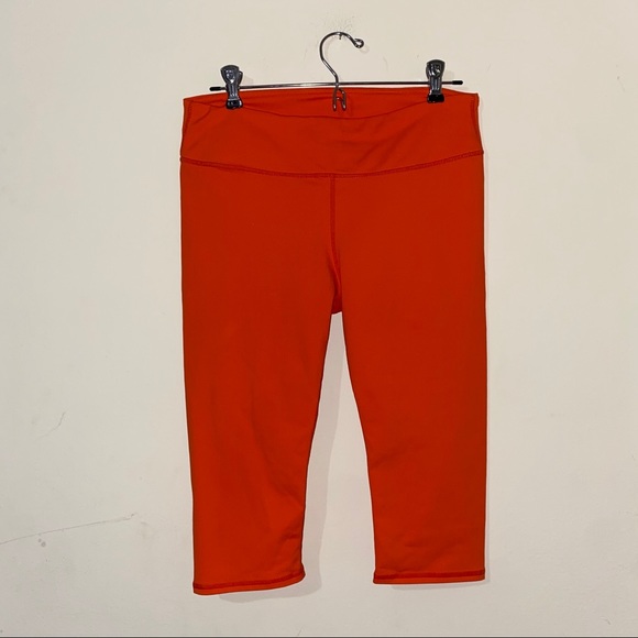 Fabletics orange mid rise power hold cropped pants - Picture 3 of 9